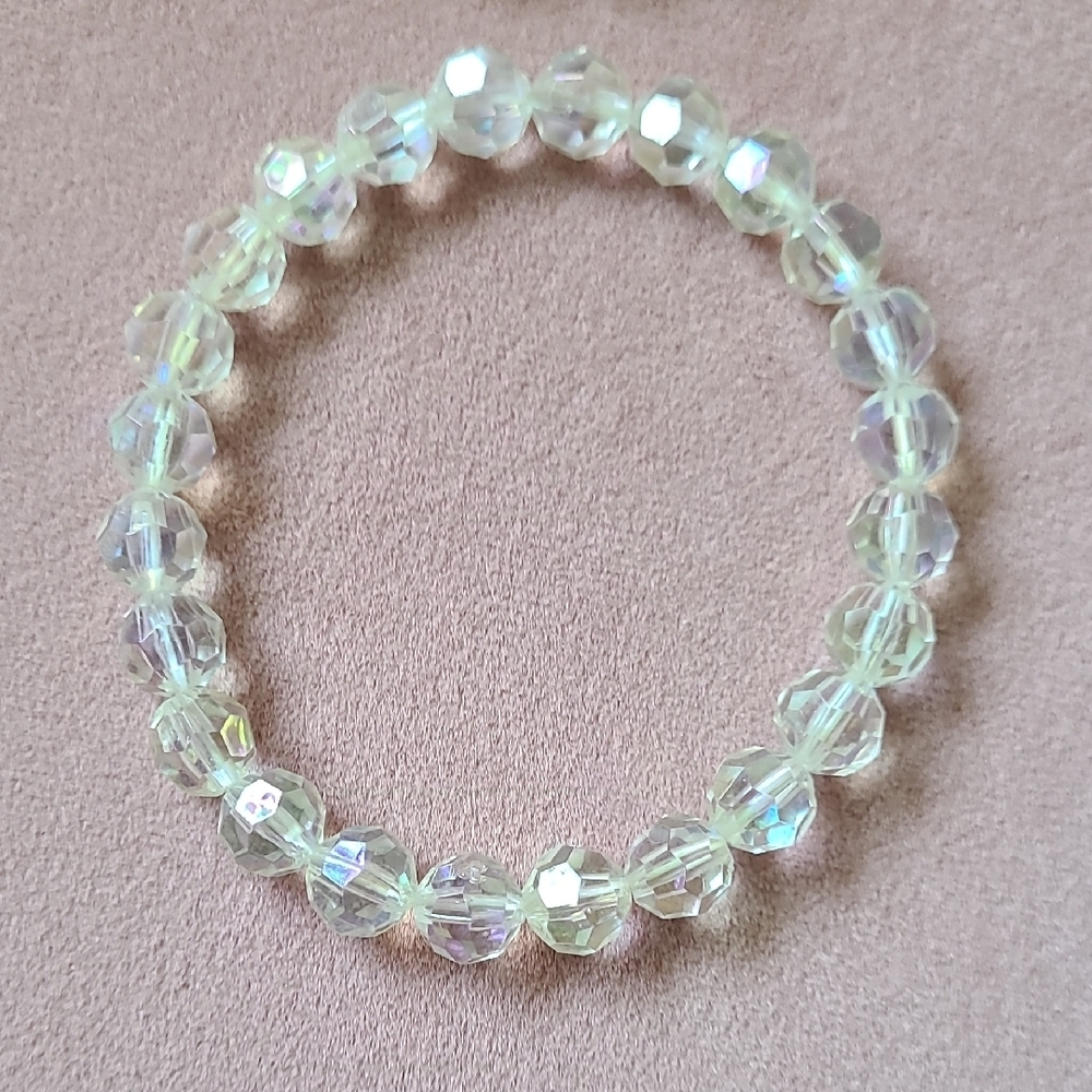 Loft Earrings & Stretchy Bracelet Set - Picture 4 of 10